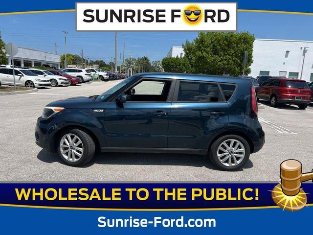Photo of 2018 Mysterious Blue Kia Soul