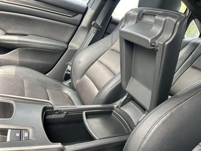 Photo of 2020 Crystal Black Pearl Honda Accord