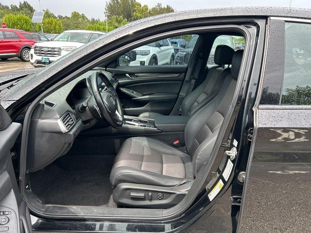 Photo of 2020 Crystal Black Pearl Honda Accord