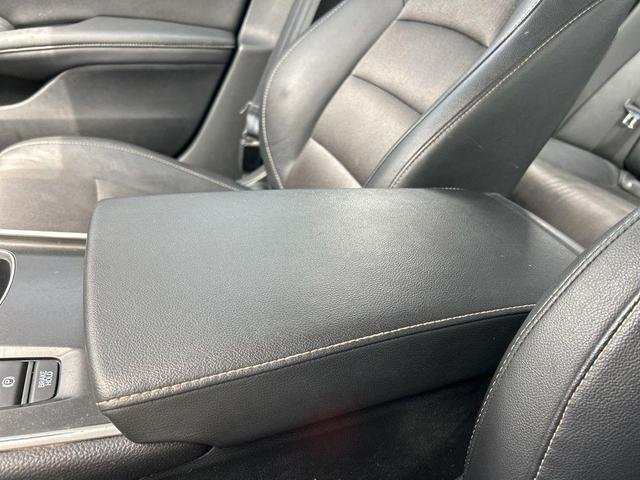 Photo of 2020 Crystal Black Pearl Honda Accord