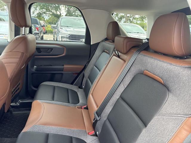 Photo of 2024 Hot Pepper Red Metallic Tinted Clearcoat Ford Bronco Sport
