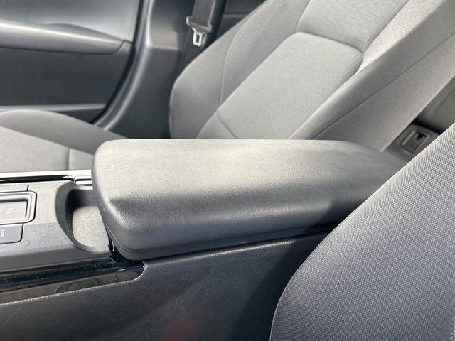 Photo of 2024 Midnight Black Metallic Toyota Prius