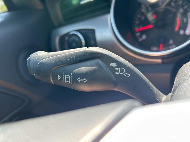 Photo of 2023 Oxford White Ford Mustang