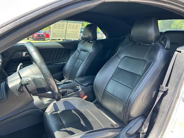 Photo of 2023 Oxford White Ford Mustang