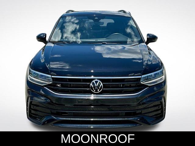 Photo of 2023 Deep Black Pearl Effect Volkswagen Tiguan