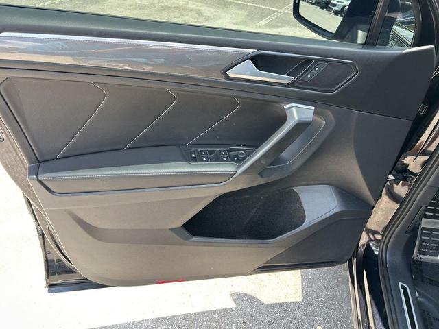 Photo of 2023 Deep Black Pearl Effect Volkswagen Tiguan