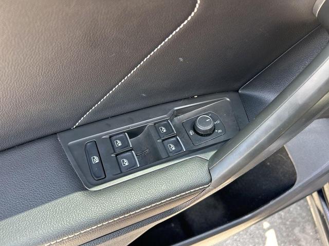 Photo of 2023 Deep Black Pearl Effect Volkswagen Tiguan