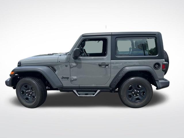 Photo of 2022 Sting Gray Clearcoat Jeep Wrangler