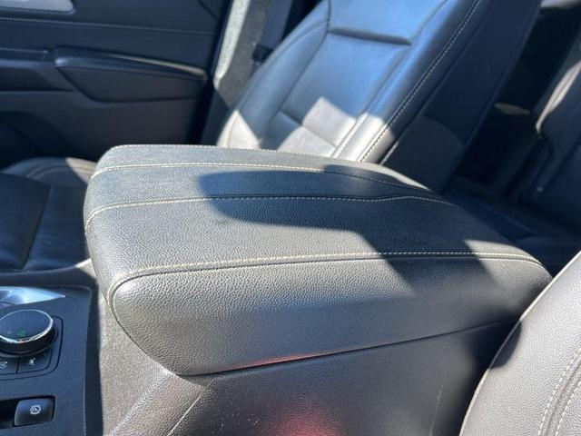 Photo of 2022 Silver Ice Metallic Chevrolet Traverse