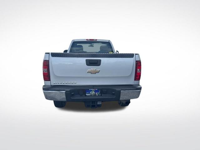 Photo of 2011 Sheer Silver Metallic Chevrolet Silverado 2500