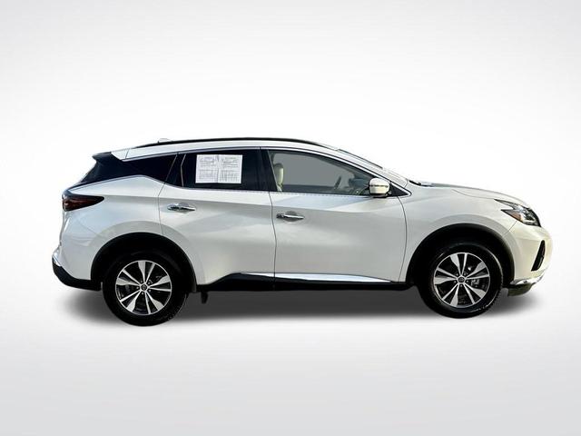 Photo of 2023 Pearl White Tri-Coat Nissan Murano