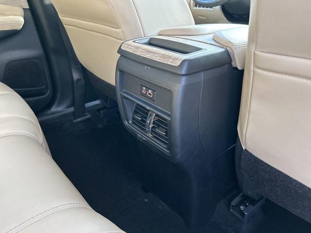 Photo of 2023 Pearl White Tri-Coat Nissan Murano