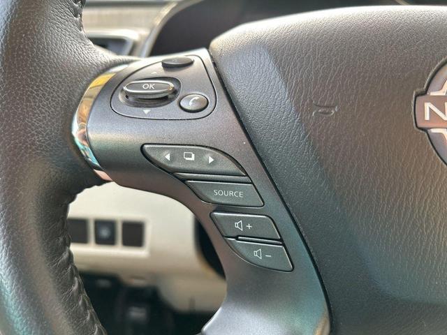 Photo of 2023 Pearl White Tri-Coat Nissan Murano