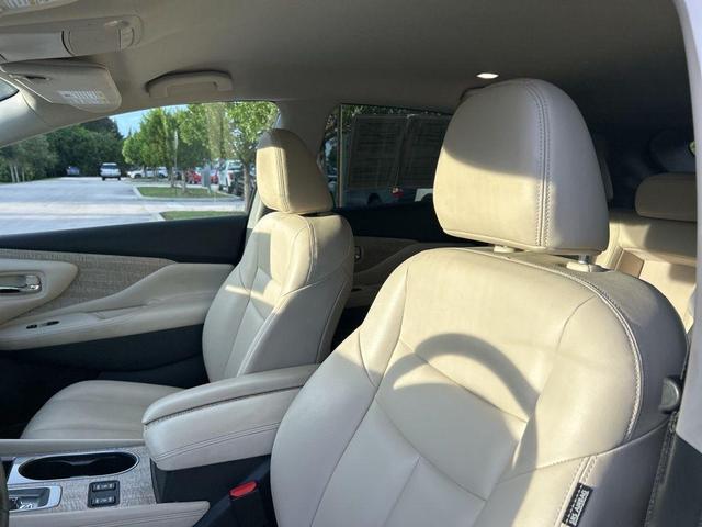 Photo of 2023 Pearl White Tri-Coat Nissan Murano