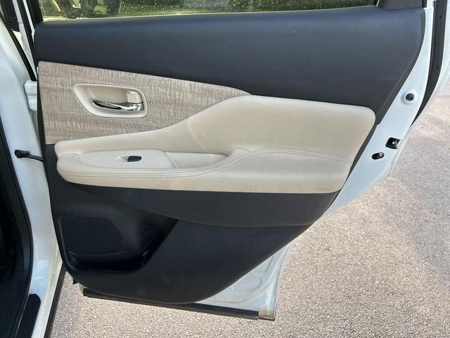 Photo of 2023 Pearl White Tri-Coat Nissan Murano