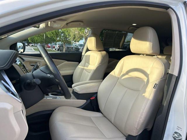 Photo of 2023 Pearl White Tri-Coat Nissan Murano
