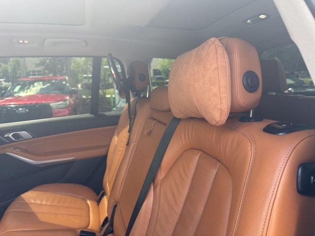 Photo of 2022 Arctic Gray Metallic BMW X7