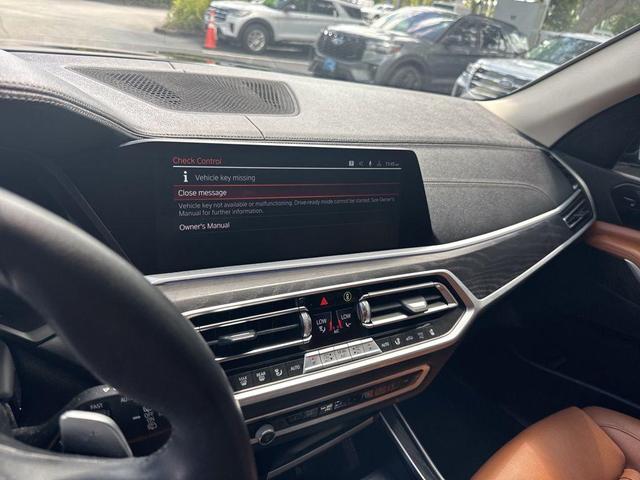 Photo of 2022 Arctic Gray Metallic BMW X7