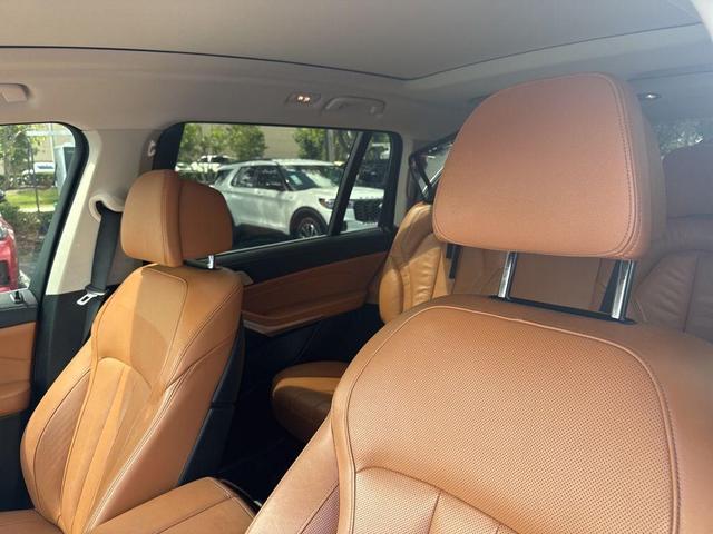Photo of 2022 Arctic Gray Metallic BMW X7
