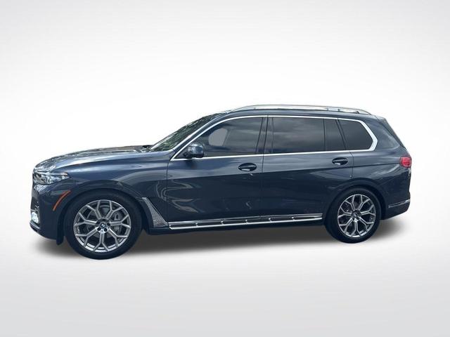 Photo of 2022 Arctic Gray Metallic BMW X7
