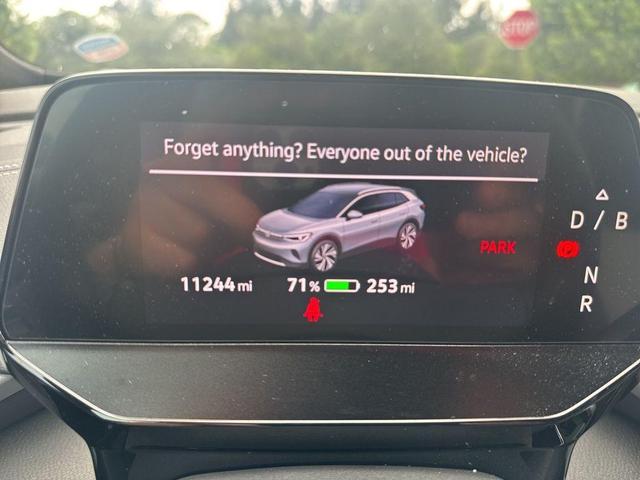 Photo of 2025 Pure Gray Volkswagen ID.4