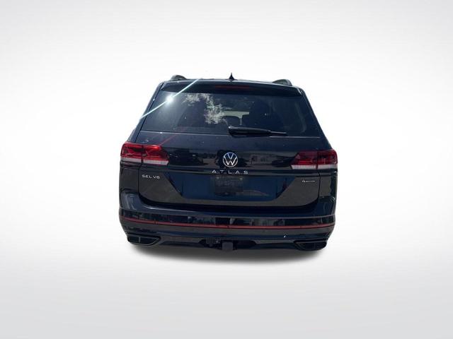 Photo of 2023 Deep Black Pearl Effect Volkswagen Atlas