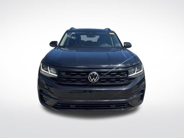 Photo of 2023 Deep Black Pearl Effect Volkswagen Atlas