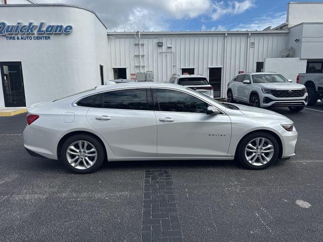 Photo of 2017 Iridescent Pearl Tricoat Chevrolet Malibu Hybrid