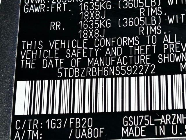 Photo of 2022 Gray Toyota Highlander