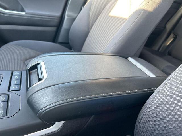 Photo of 2022 Gray Toyota Highlander