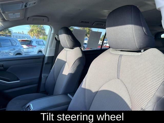 Photo of 2022 Gray Toyota Highlander