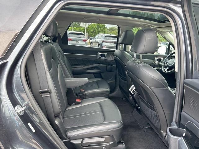 Photo of 2023 Gravity Gray Kia Sorento
