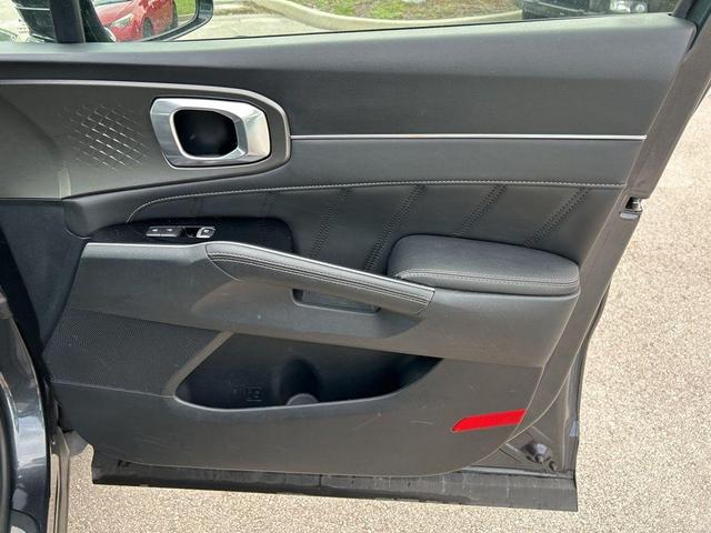 Photo of 2023 Gravity Gray Kia Sorento