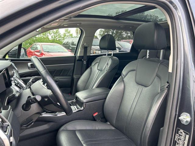 Photo of 2023 Gravity Gray Kia Sorento
