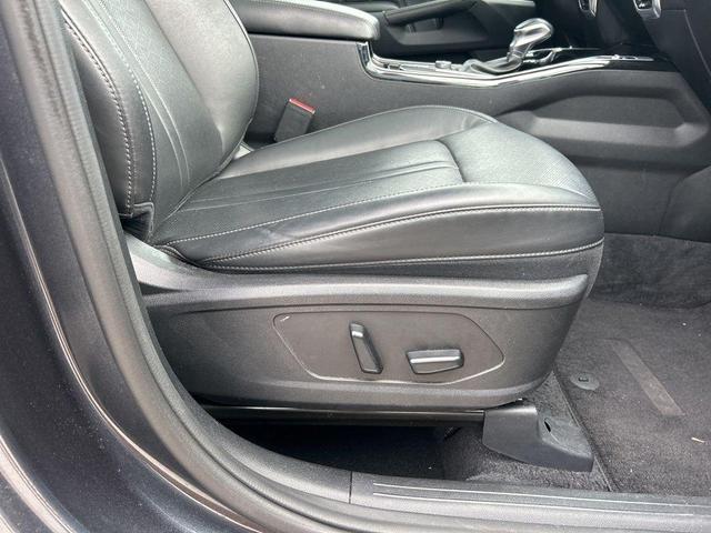 Photo of 2023 Gravity Gray Kia Sorento