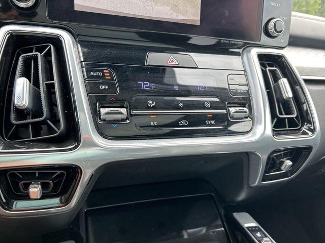Photo of 2023 Gravity Gray Kia Sorento