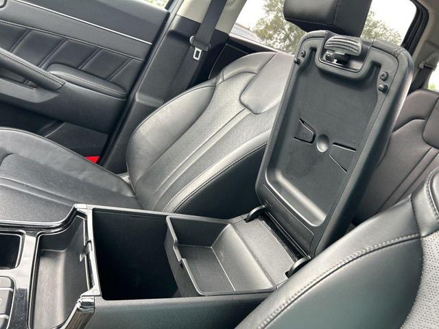 Photo of 2023 Gravity Gray Kia Sorento