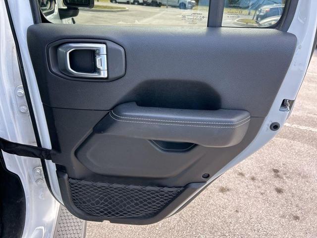 Photo of 2022 Bright White Clearcoat Jeep Wrangler Unlimited