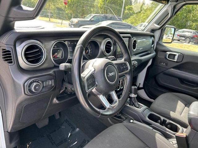 Photo of 2022 Bright White Clearcoat Jeep Wrangler Unlimited