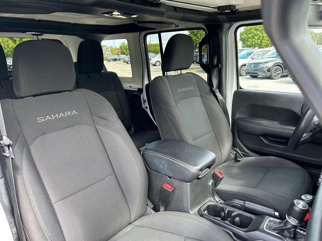 Photo of 2022 Bright White Clearcoat Jeep Wrangler Unlimited