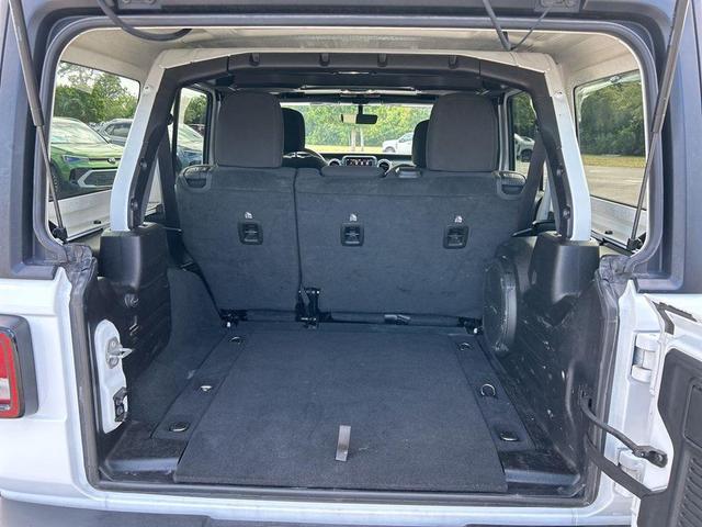 Photo of 2022 Bright White Clearcoat Jeep Wrangler Unlimited
