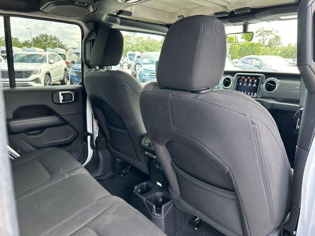 Photo of 2022 Bright White Clearcoat Jeep Wrangler Unlimited