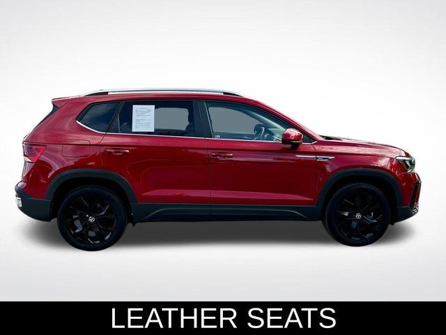 Photo of 2024 Kings Red Volkswagen Taos