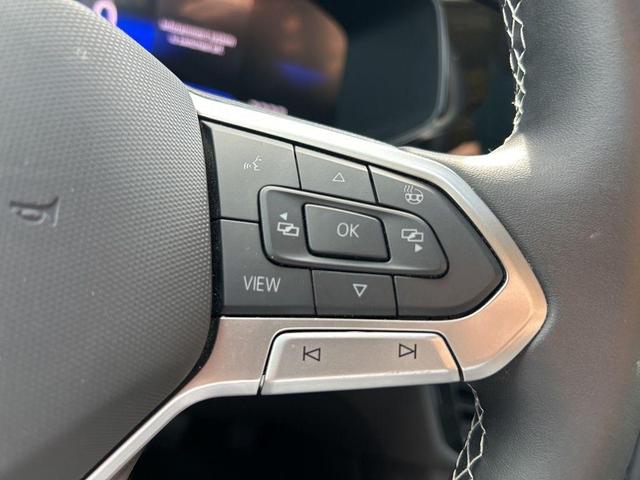 Photo of 2024 Kings Red Volkswagen Taos