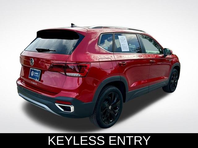 Photo of 2024 Kings Red Volkswagen Taos