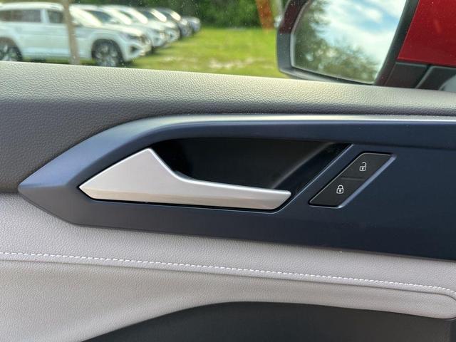 Photo of 2024 Kings Red Volkswagen Taos