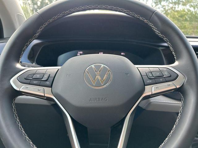 Photo of 2024 Kings Red Volkswagen Taos
