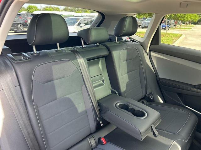 Photo of 2024 Kings Red Volkswagen Taos