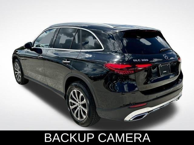 Photo of 2024 Black Mercedes-Benz GLC 300
