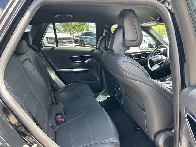 Photo of 2024 Black Mercedes-Benz GLC 300